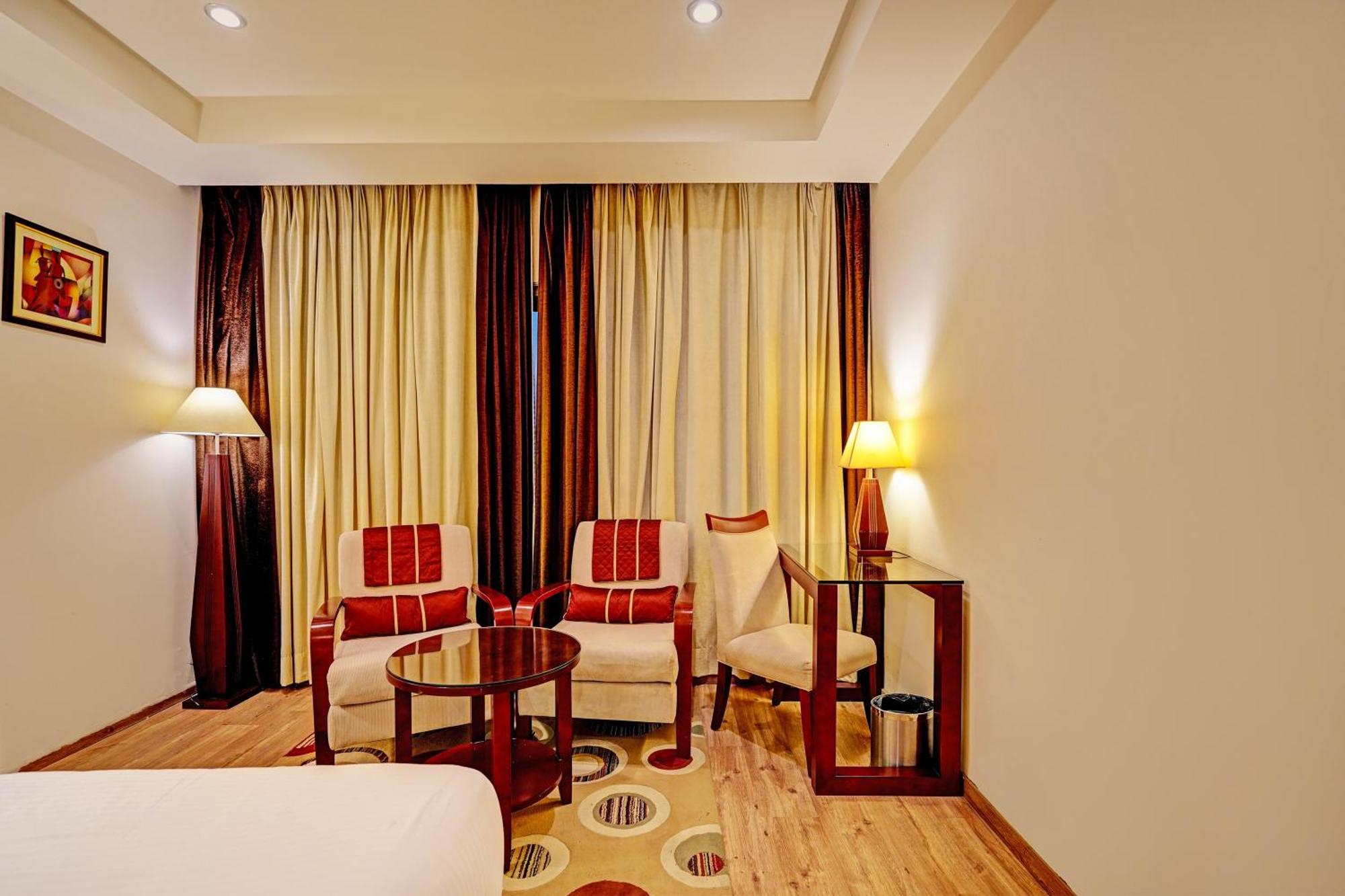 The Frist Collection Hotel Ню Делхи Екстериор снимка